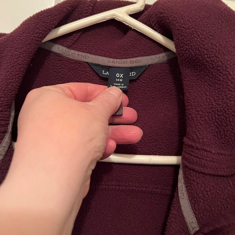 **REDUCED** Land's End Polartec Fleece Hoodie 0x in burgundy - Picture 2 of 5